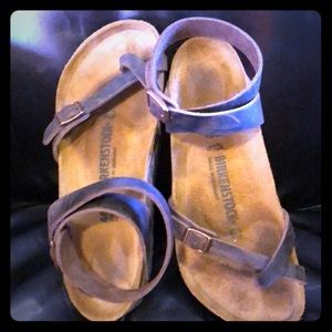 Women’s size 9 Birkenstock YARA.  Color - Habana
